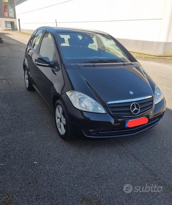Usata 2009 Mercedes A200 Monovolume | 3900 € (Buon prezzo) - Immagine 1/4