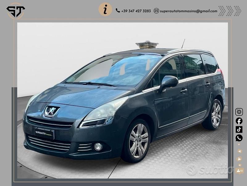 Usata Peugeot 5008 Allure 112 CV (82 kW) 2012 Grigio Monovolume