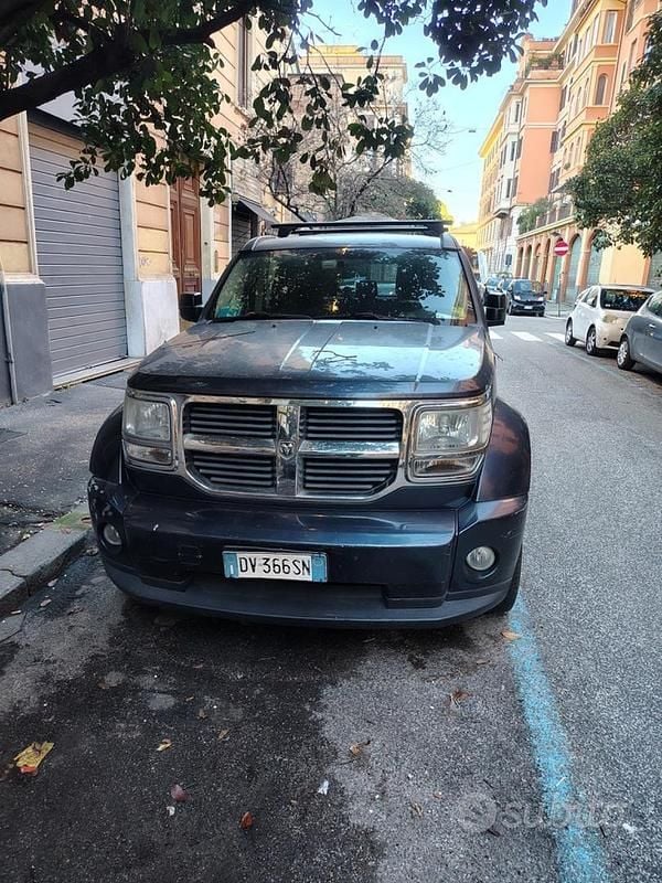 Usata Dodge Nitro 177 CV (130 kW) 2007 Blu SUV