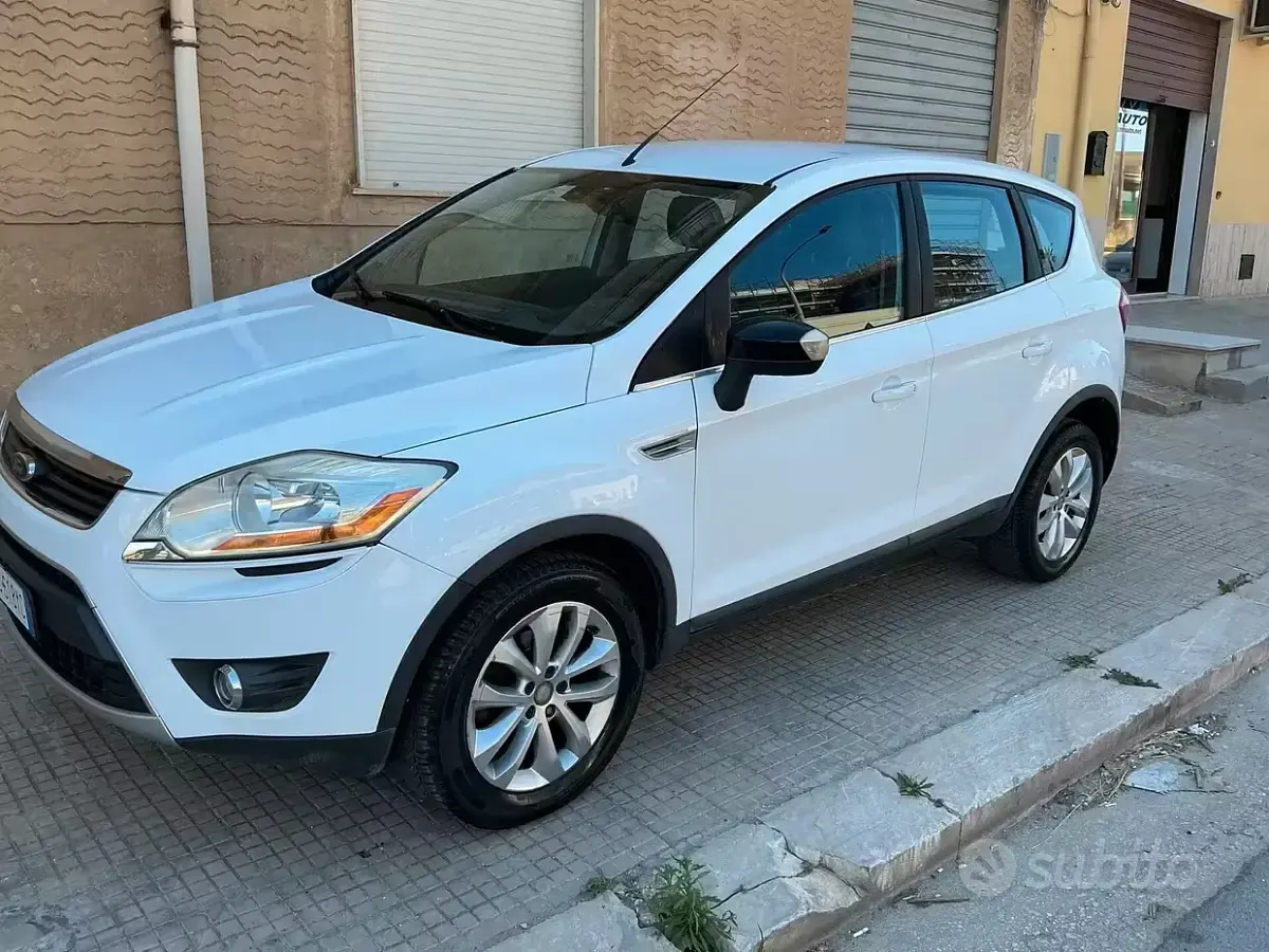 Usata Ford Kuga Titanium 136 CV (100 kW) 2009 Bianco SUV