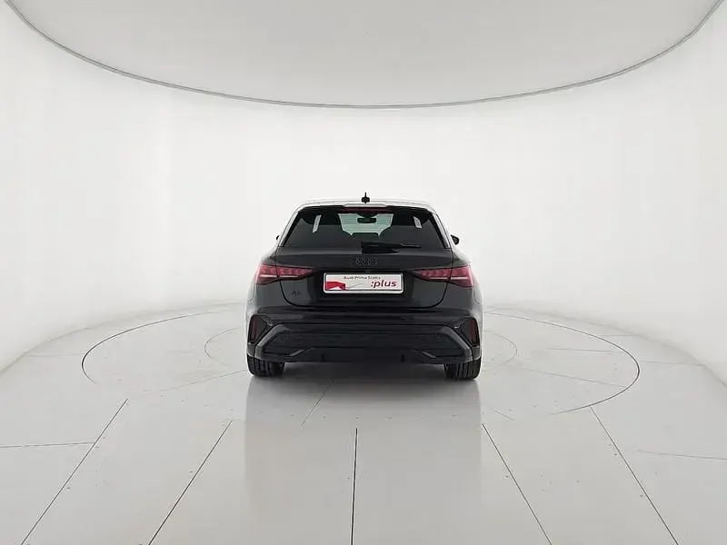 Usata Audi A3 Sportback S-Line 150 CV (110 kW) 2025 Nero Utilitaria
