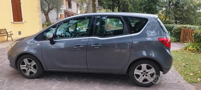 Occasion Opel Meriva 110 ch (80 kW) 2016 Gris Monospace