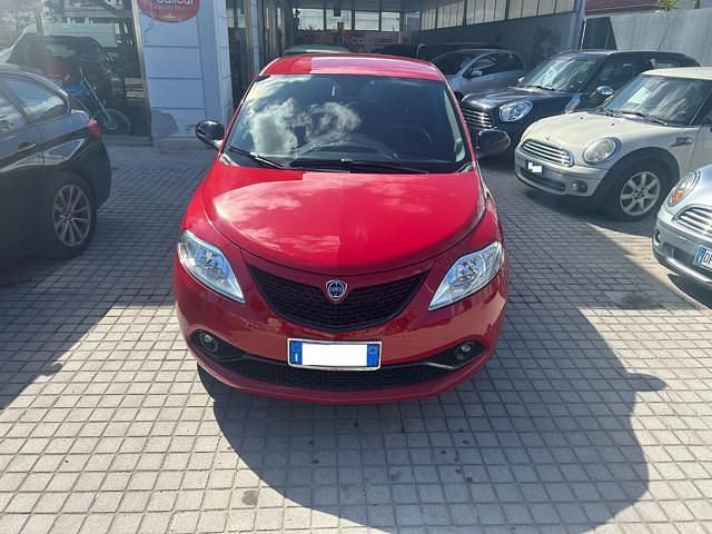 Usata Lancia Ypsilon Silver 2021 Rosso Utilitaria