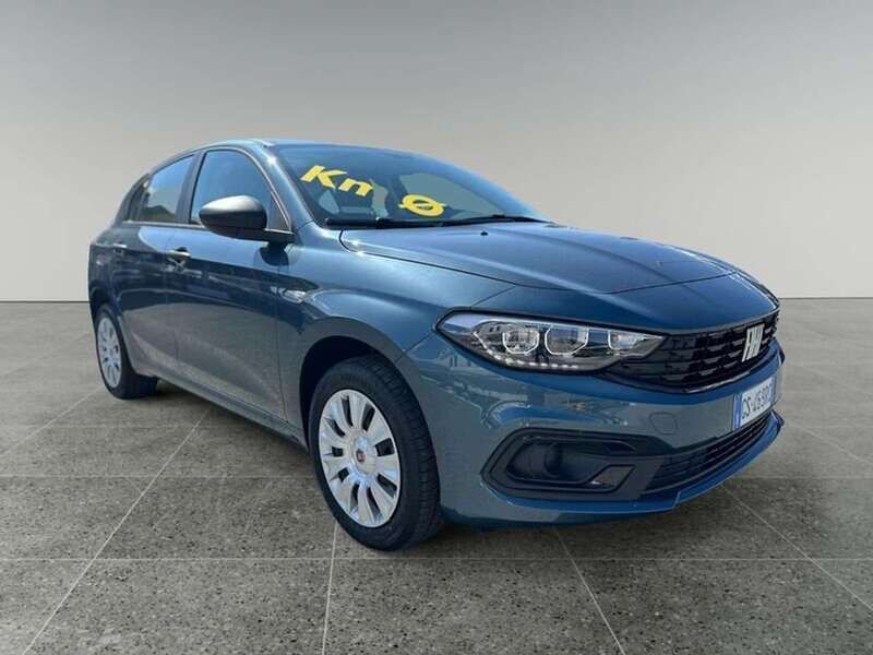 Blu/azzurro Usata 2024 Fiat Tipo Tre volumi | 19.980 € (Buon prezzo) - Immagine 1/4