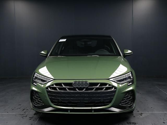 Nuova Audi A3 S-Line 150 CV (110 kW) 2025 Verde Berlina