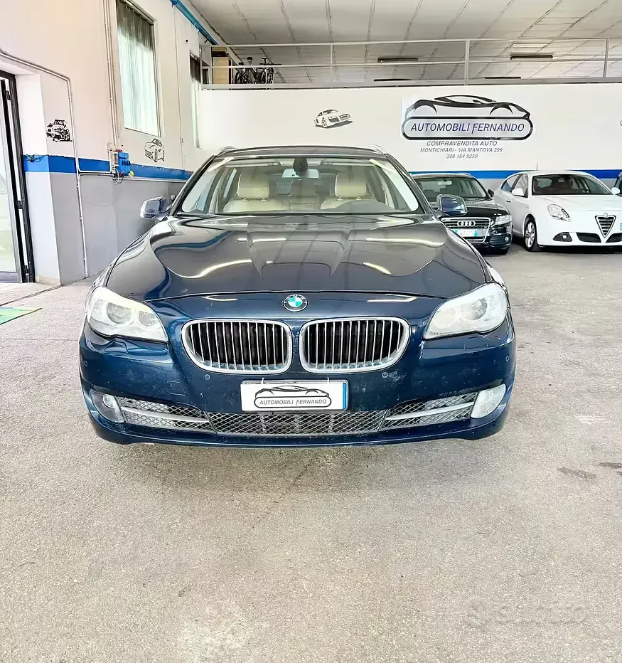 Usata BMW 520 Luxury Line 184 CV (135 kW) 2014 Blu Station wagon