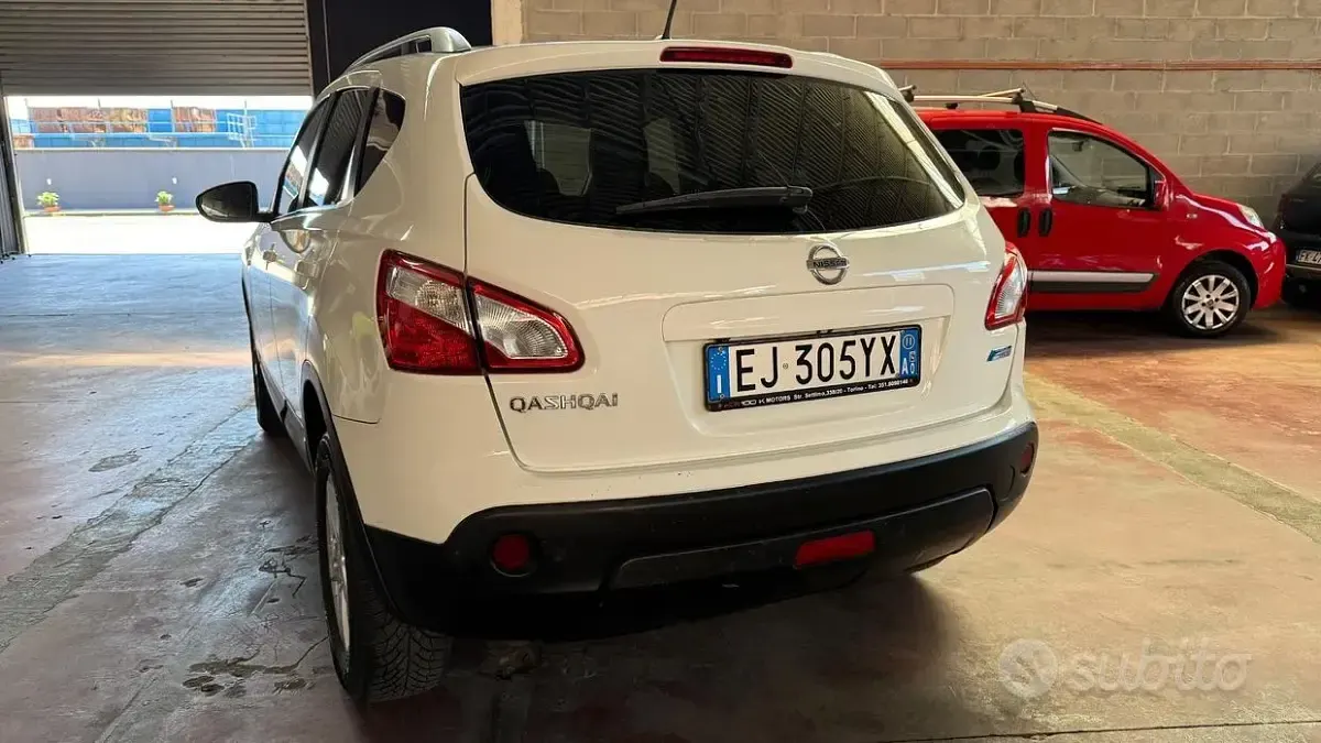 Usata Nissan Qashqai Tekna 110 CV (80 kW) 2011 Bianco SUV