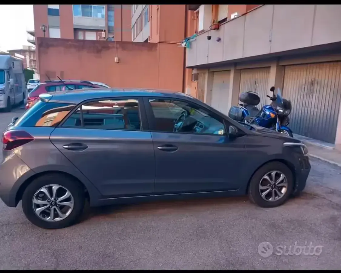 Occasion Hyundai i20 85 PK (62 kW) 2019 Grijs Hatchback