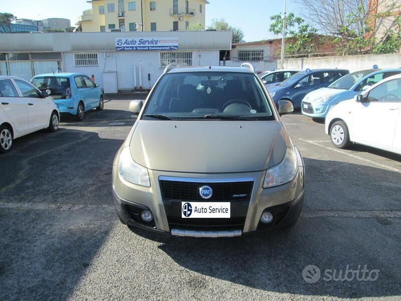 Usata Fiat Sedici Emotion 120 CV (88 kW) 2006 Oro metallizzato SUV