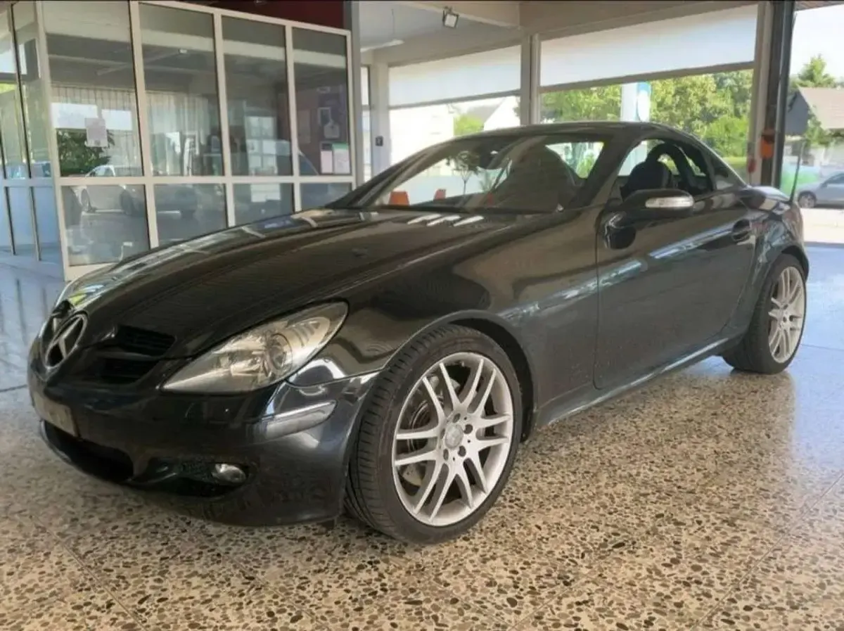 Usata Mercedes SLK350 272 CV (200 kW) 2007 Nero Cabrio