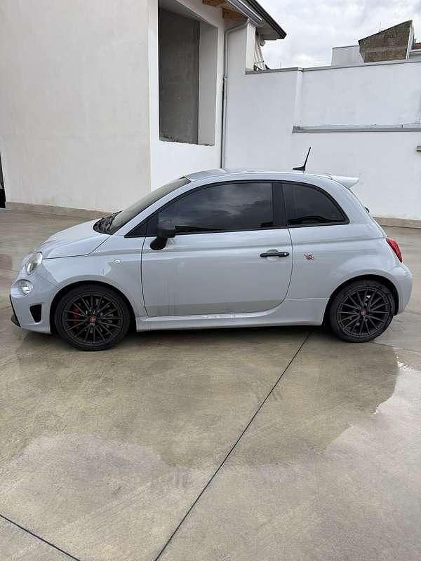 Usata Abarth 695 179 CV (131 kW) 2022 Utilitaria