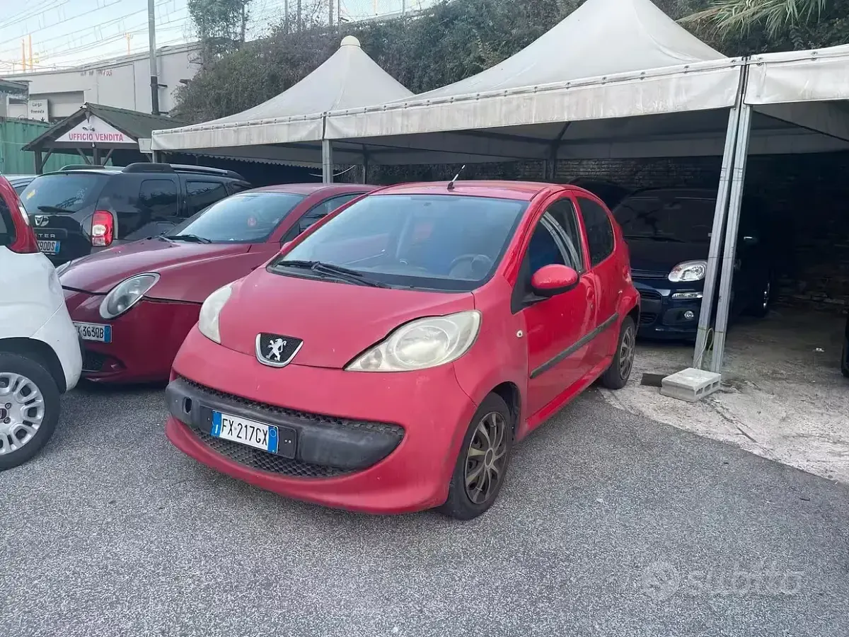 Usata Peugeot 107 68 CV (50 kW) 2008 Rosso Utilitaria