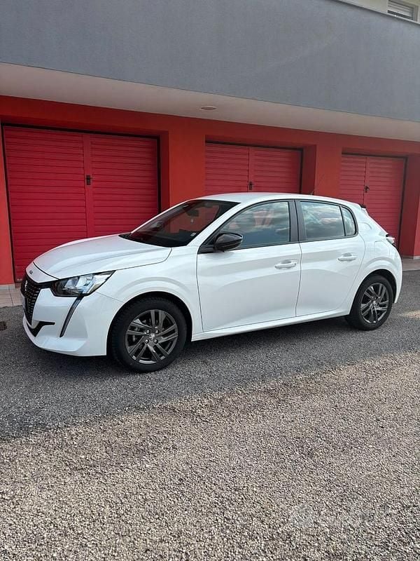 Usata Peugeot 208 Active 75 CV (55 kW) 2022 Bianco Utilitaria