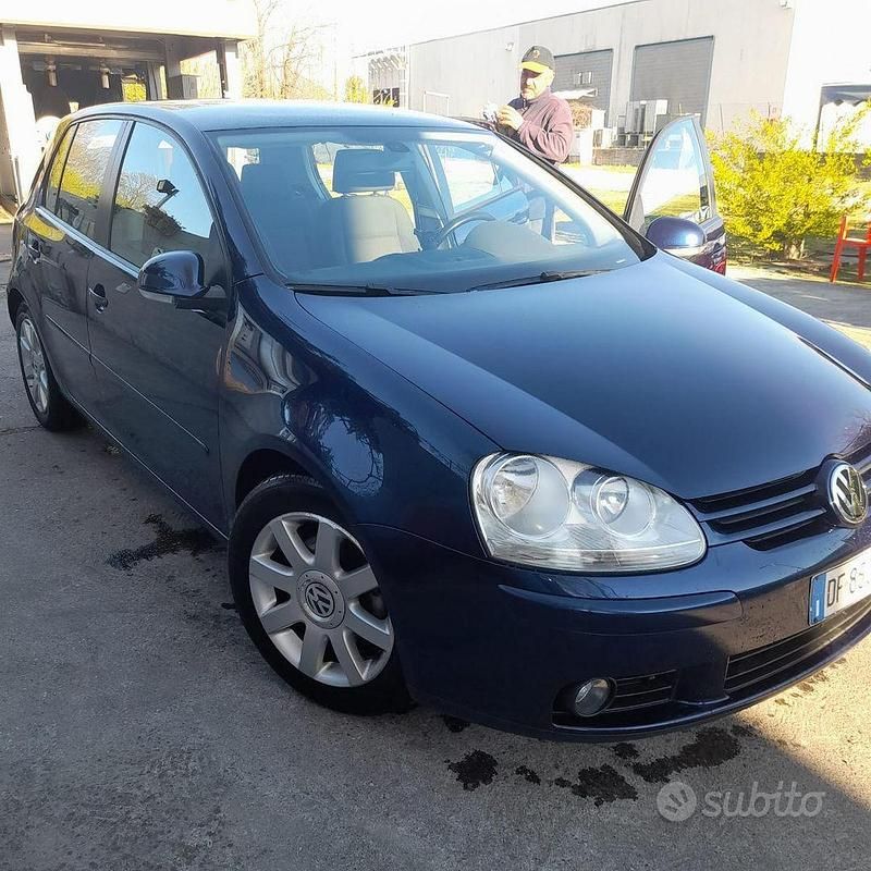 Usata VW Golf VI 2008 Blu Utilitaria