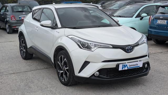 Usata Toyota C-HR Active 98 CV (72 kW) 2018 Bianco SUV