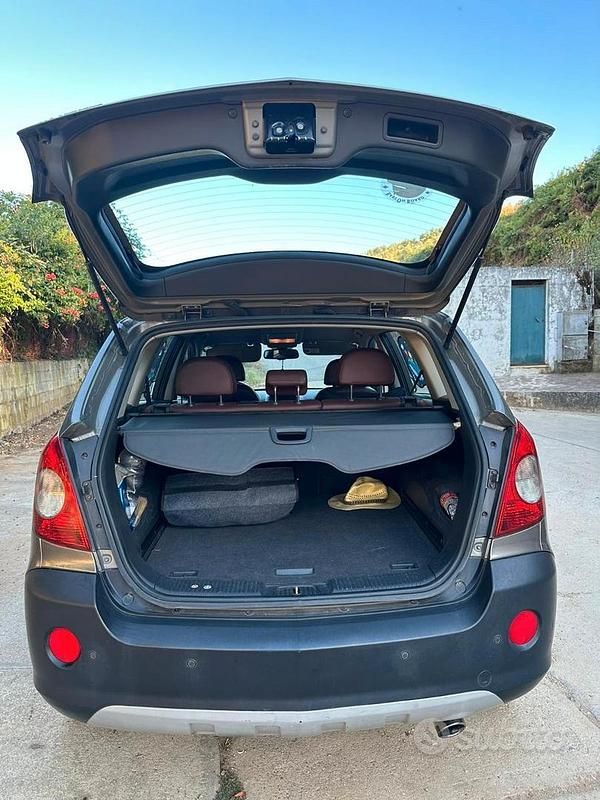 Usata Opel Antara Cosmo 150 CV (110 kW) 2007 Grigio SUV