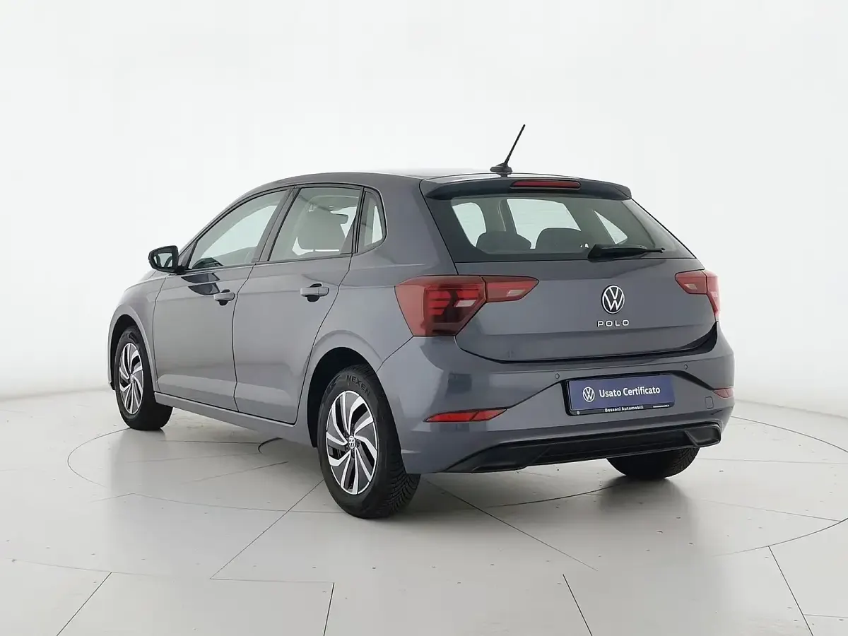 Begagnad VW Polo Life 95 HK (69 kW) 2024 Grå Halvkombi