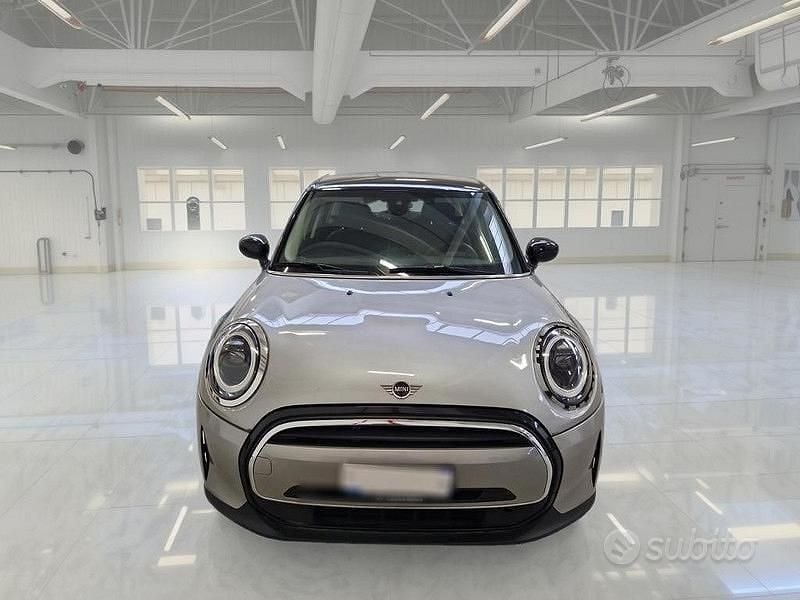 Usata Mini Cooper Classic 135 CV (99 kW) 2023 Grigio Utilitaria