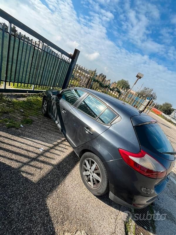 Usata Renault Mégane 90 CV (66 kW) 2009 Berlina