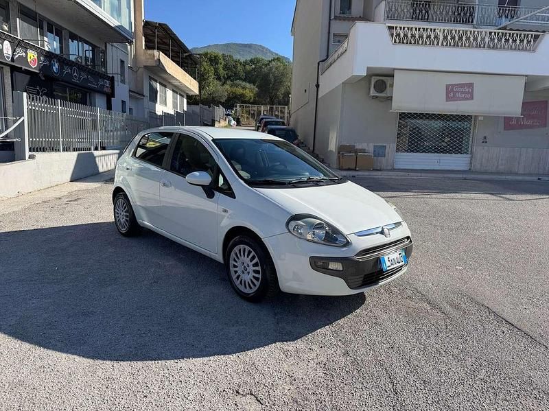Usata Fiat Punto Evo 75 CV (55 kW) 2011 Bianco Utilitaria