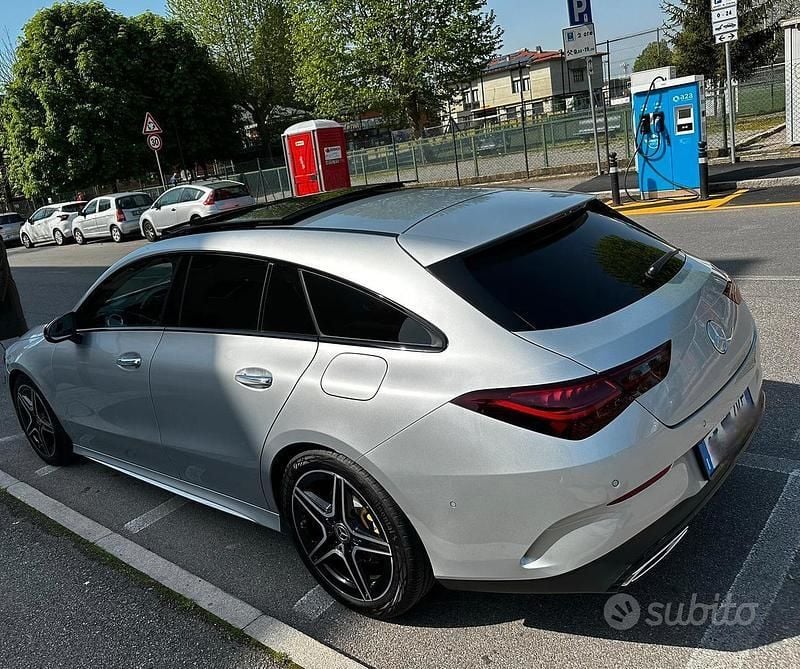 Usata Mercedes CLA200 Shooting Brake 116 CV (85 kW) 2024 Grigio Station wagon