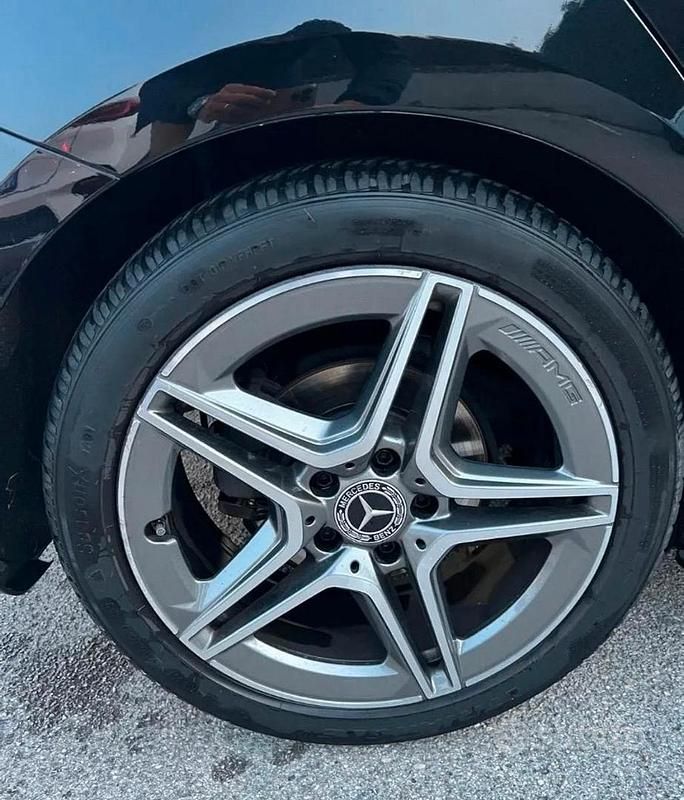 Usata Mercedes B180 Premium 116 CV (85 kW) 2020 Nero Monovolume