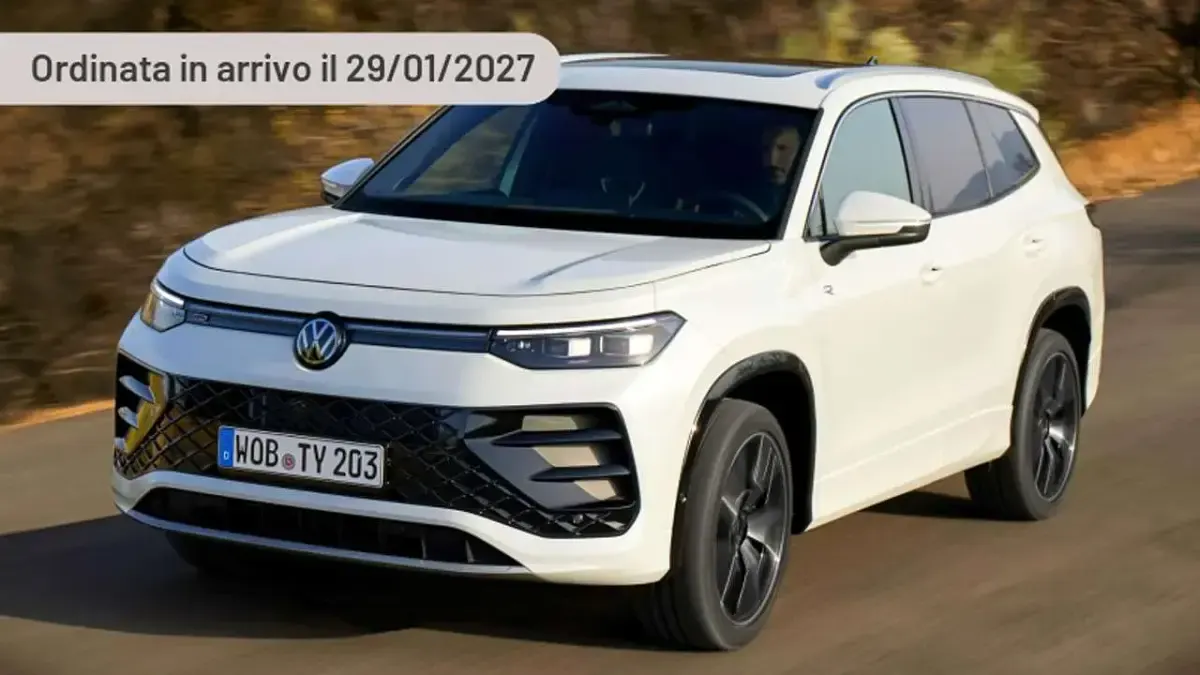 Nuova VW Tayron R-line Plus 150 CV (110 kW) 2025 Argento SUV