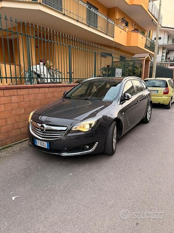 Usata Opel Insignia Business 140 CV (102 kW) 2013 Grigio Station wagon