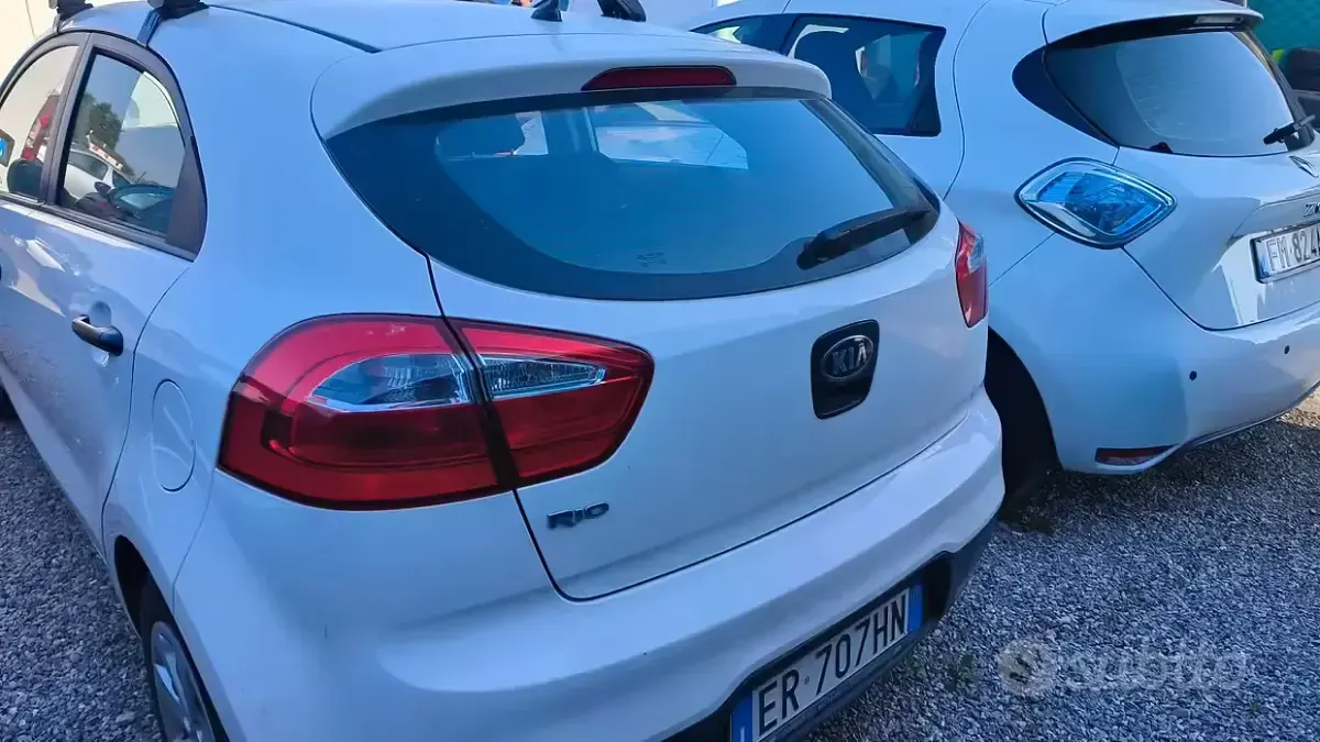 Usata Kia Rio 85 CV (62 kW) 2013 Bianco Berlina