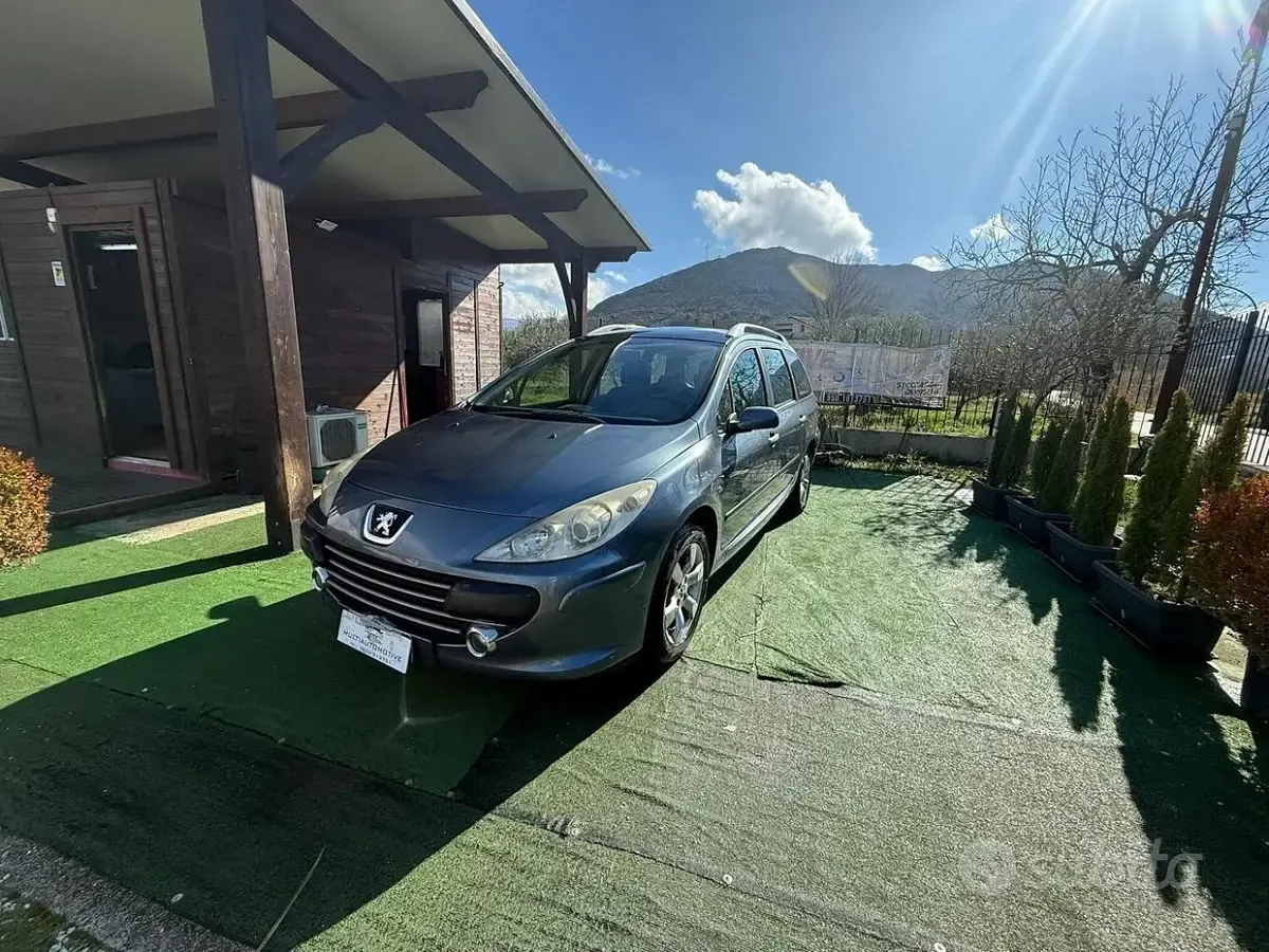 Usata Peugeot 307 110 CV (80 kW) 2008 Nero Utilitaria