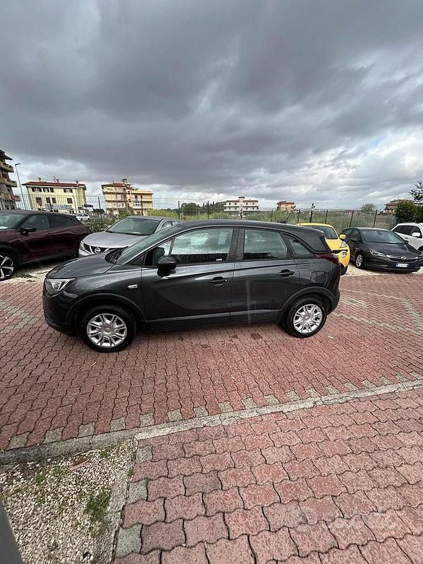 Usata Opel Crossland X 99 CV (72 kW) 2017 Grigio scuro SUV