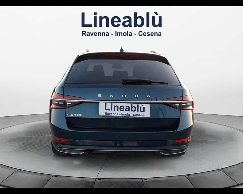 Usata Skoda Superb LAURIN & KLEMENT 200 CV (147 kW) 2023 Verde Station wagon