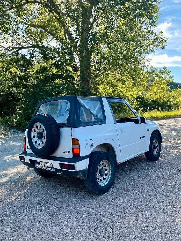 Usata Suzuki Vitara 75 CV (55 kW) 1993 Bianco Cabrio