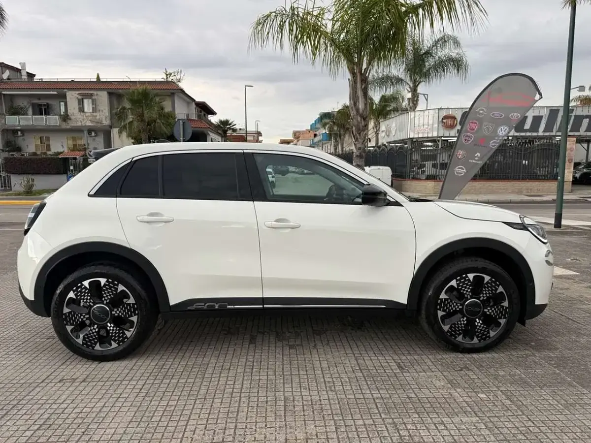 Usata Fiat 600 La Prima 101 CV (74 kW) 2025 Bianco SUV