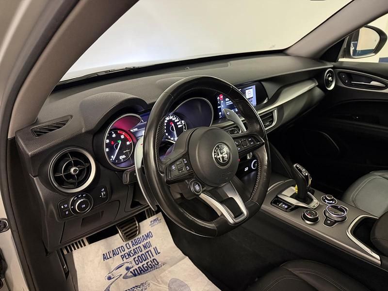 Usata Alfa Romeo Stelvio Sprint 190 CV (139 kW) 2021 Grigio SUV