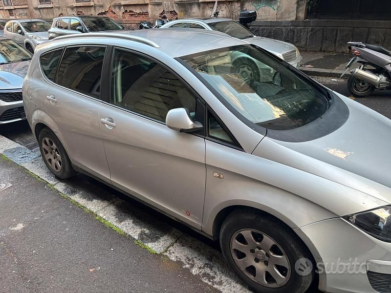 Usata Seat Altea XL 105 CV (77 kW) 2013 Monovolume