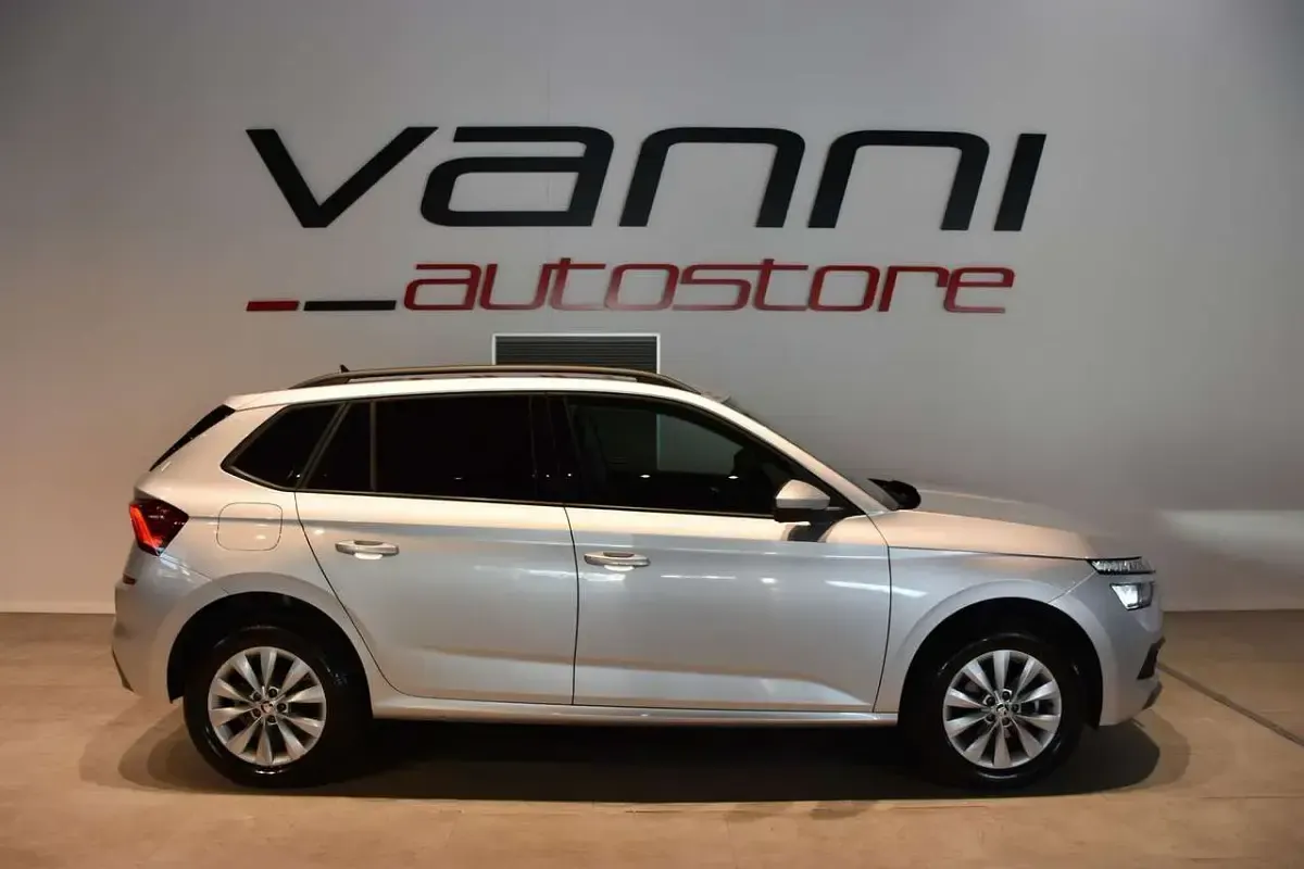 Usata Skoda Kamiq Ambition 110 CV (80 kW) 2022 Argento SUV