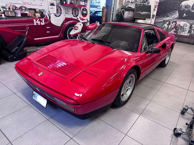 Usata Ferrari 328 271 CV (199 kW) 1988 Rosso Cabrio