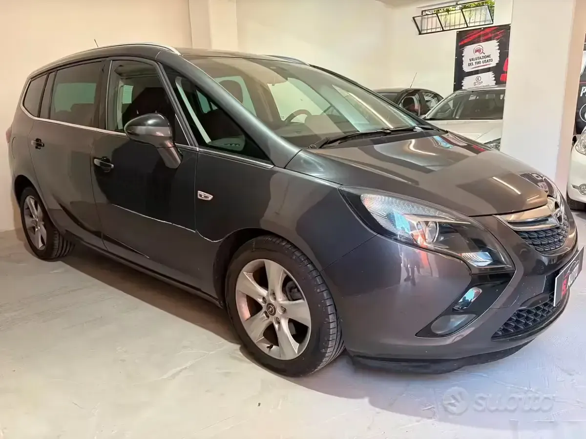 Usata Opel Zafira Tourer Cosmo 150 CV (110 kW) 2012 Grigio Monovolume