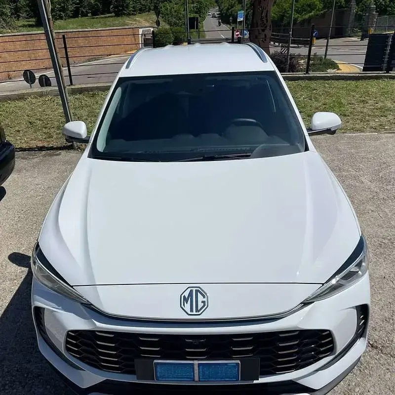 Usata MG ZS Luxury 197 CV (144 kW) 2025 Bianco SUV