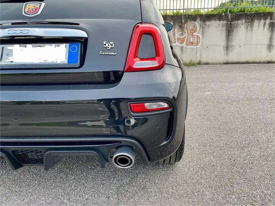 Usata Abarth 595 Turismo 165 CV (121 kW) 2022 Nero Utilitaria