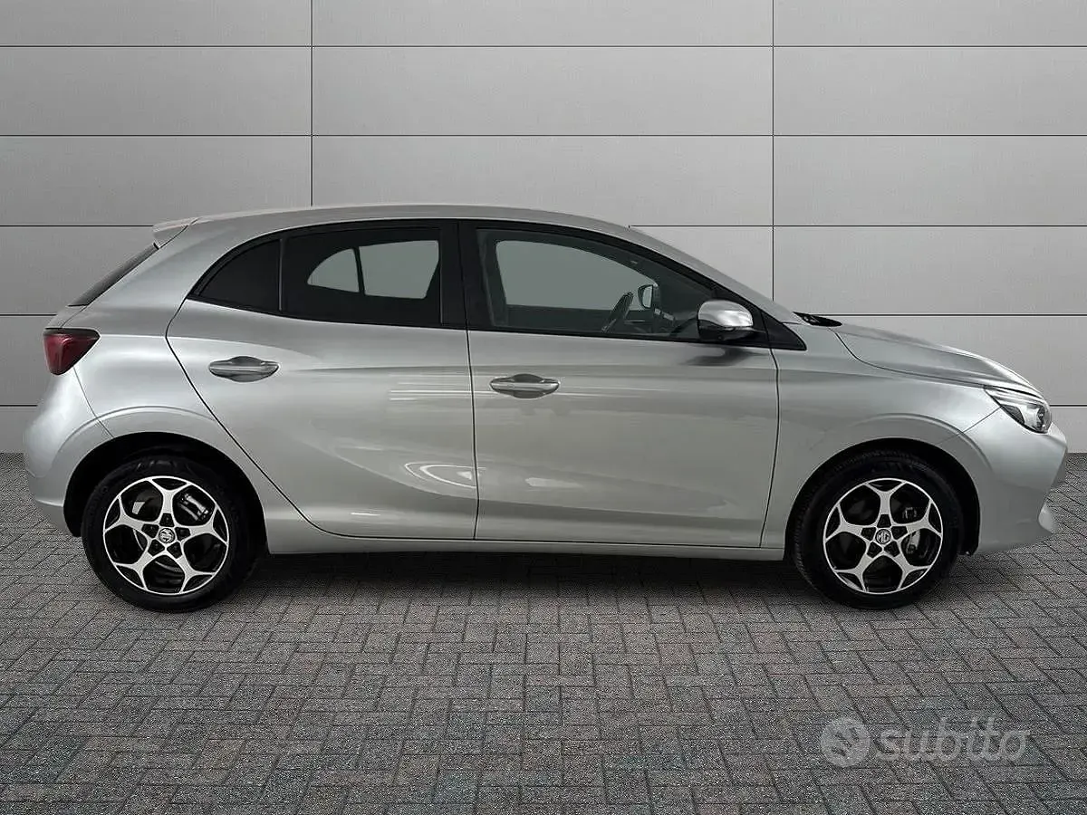 Usata MG MG3 Luxury 102 CV (75 kW) 2025 Grigio Utilitaria