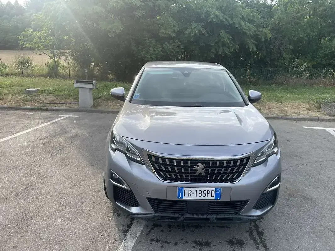 Usata Peugeot 3008 Active 131 CV (96 kW) 2018 Grigio SUV