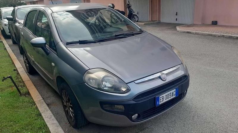 Usata Fiat Punto Evo Emotion 69 CV (50 kW) 2011 Utilitaria