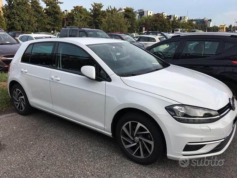 Usata VW Golf VII Highline 116 CV (85 kW) 2017 Bianco Berlina