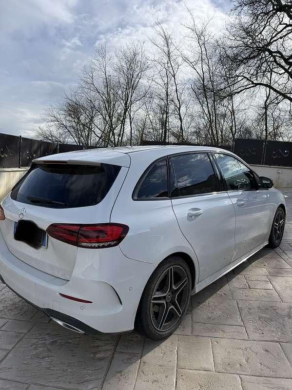 Usata Mercedes B180 Premium 116 CV (85 kW) 2022 Monovolume