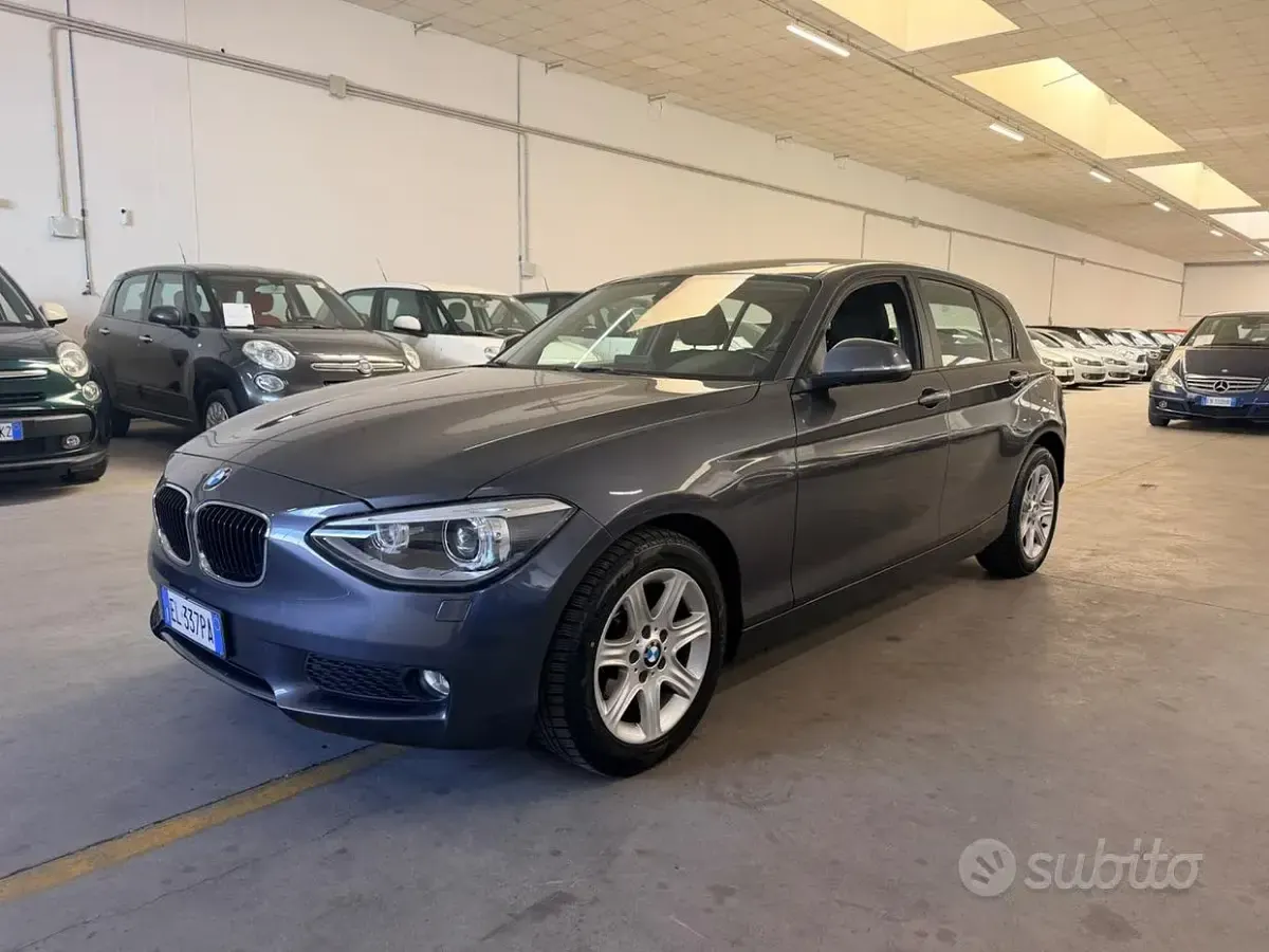 Usata BMW 118 Sport Line 143 CV (105 kW) 2012 Grigio Utilitaria