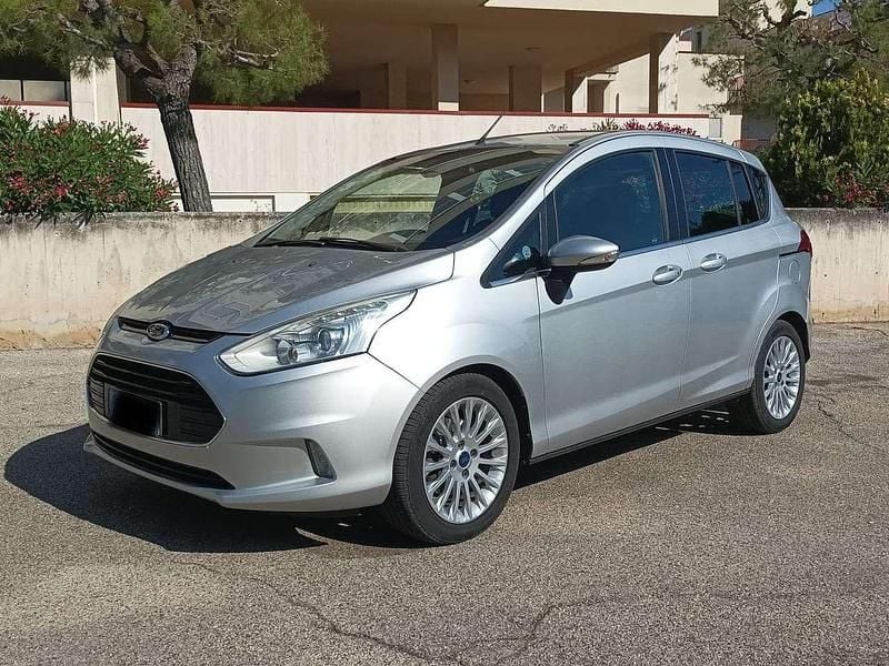 Argento Usata 2014 Ford B-MAX Titanium Monovolume | 7400 € (Buon prezzo) - Immagine 1/4