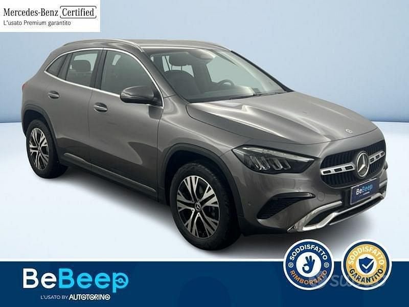 Usata Mercedes GLA200 Advanced 150 CV (110 kW) 2024 Grigio metallizzato SUV