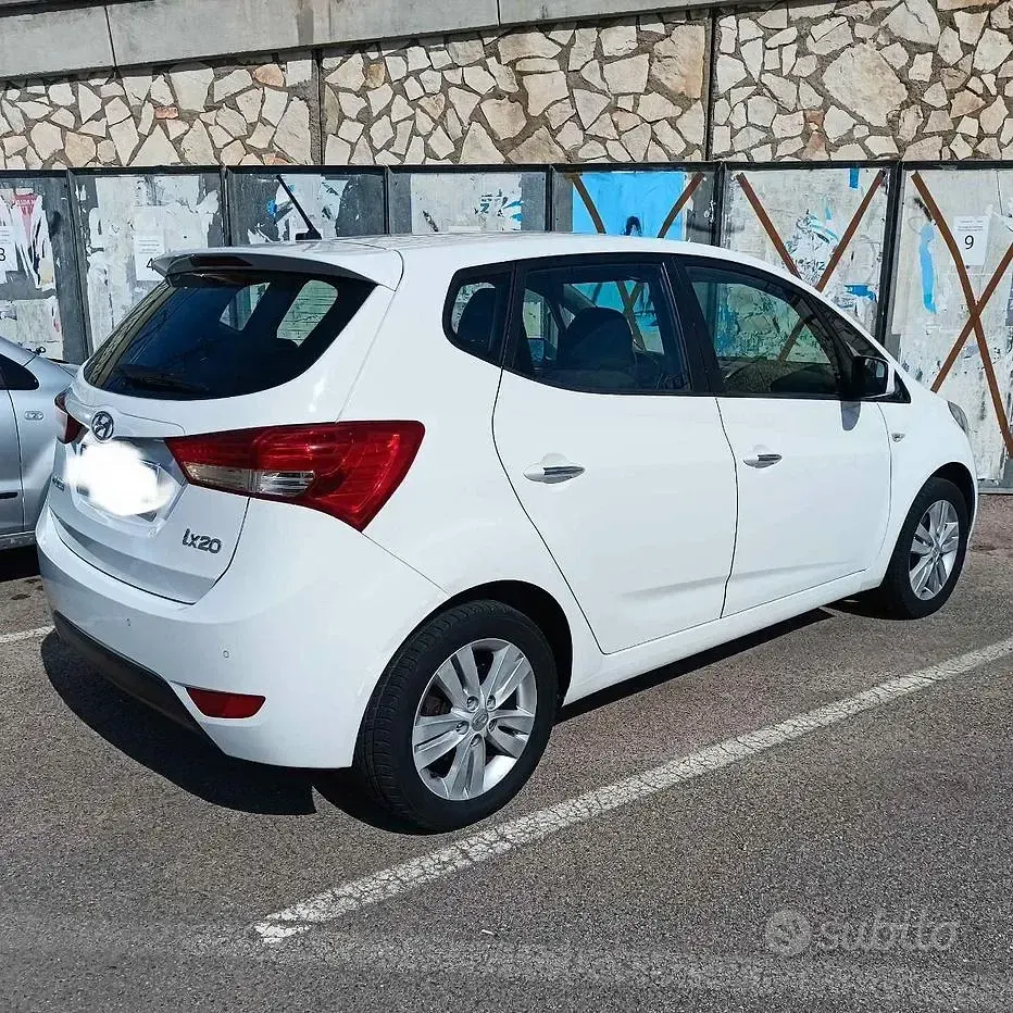 Usata Hyundai ix20 90 CV (66 kW) 2012 Bianco Utilitaria